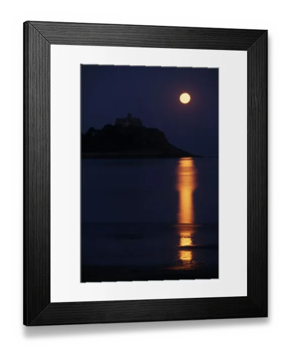 Framed Print : Moon rising over St. Michaels Mount, Cornwall Framed Print : Moon rising over St. Michaels Mount, Cornwall