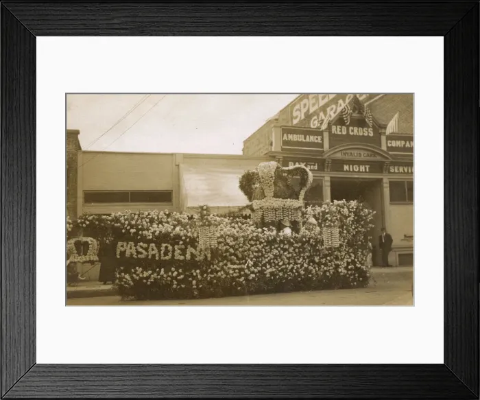 Framed Print : Flower-decked float, Pasadena, California, USA Framed Print : Flower-decked float, Pasadena, California, USA
