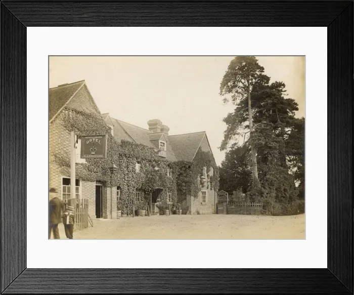 Framed Print : Rose and Crown Hotel, Brockenhurst, Hampshire Framed Print : Rose and Crown Hotel, Brockenhurst, Hampshire