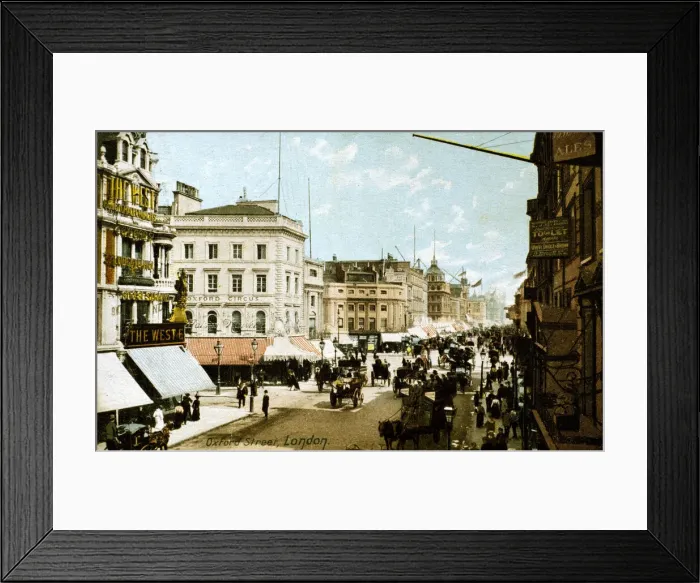 Framed Print : Oxford Street and Oxford Circus, London Framed Print : Oxford Street and Oxford Circus, London