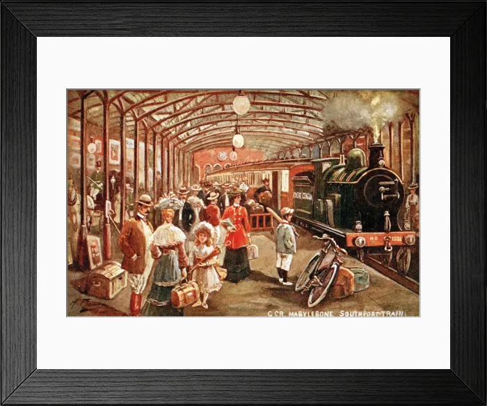 Framed Print : Platform scene at Marylebone Station, London Framed Print : Platform scene at Marylebone Station, London