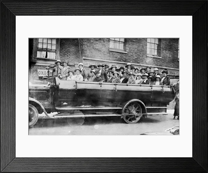 Framed Print : Women in a large charabanc outside Chelmsford Brewery Framed Print : Women in a large charabanc outside Chelmsford Brewery