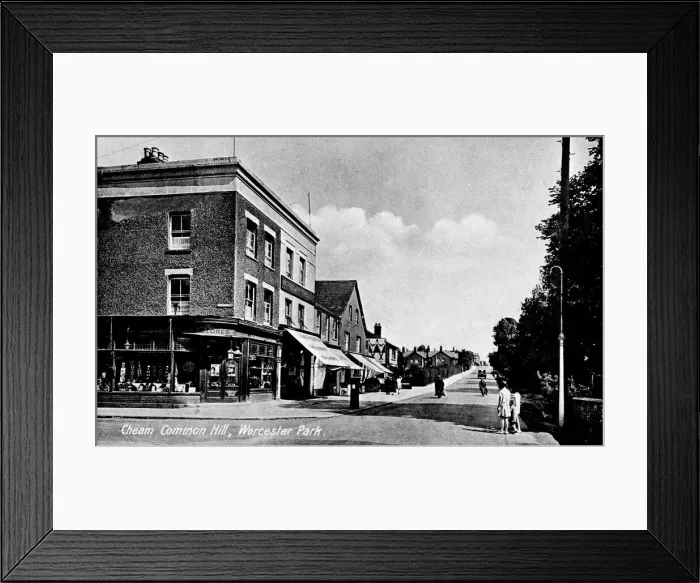 Framed Print : Cheam Common Hill, Worcester Park, SW London (Surrey) Framed Print : Cheam Common Hill, Worcester Park, SW London (Surrey)
