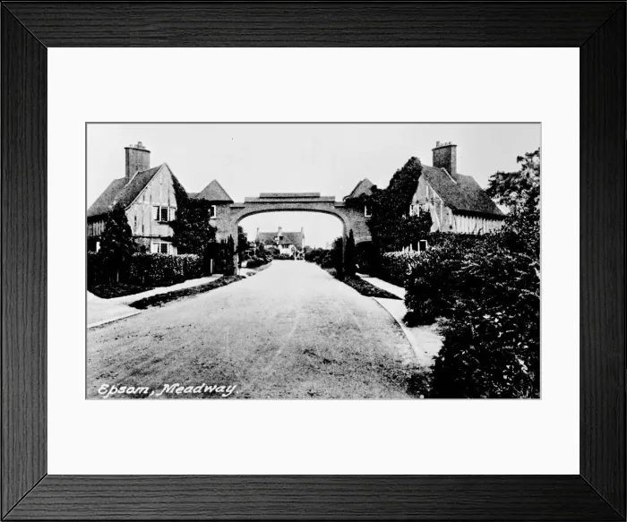 Framed Print : Meadway, Epsom, Surrey Framed Print : Meadway, Epsom, Surrey