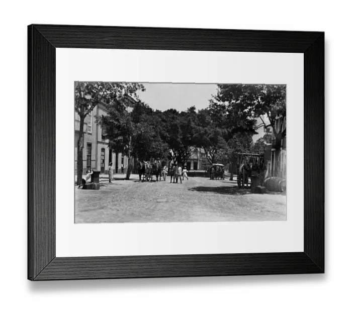 Framed Print : Street scene in Las Palmas, Gran Canaria, Canary Islands Framed Print : Street scene in Las Palmas, Gran Canaria, Canary Islands