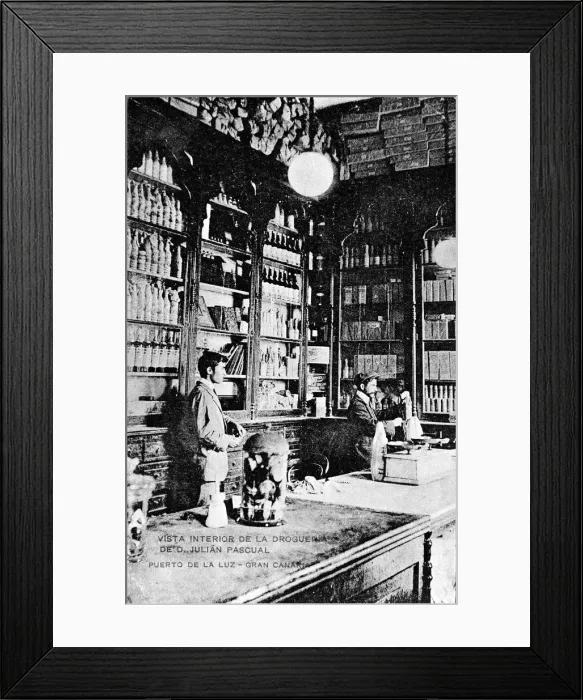Framed Print : Chemist shop, Puerto de la Luz, Gran Canaria, Canary Islands Framed Print : Chemist shop, Puerto de la Luz, Gran Canaria, Canary Islands
