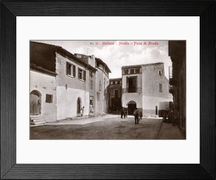 Framed Print : Plaza de Alcudia, Alcudia, Majorca, Spain Framed Print : Plaza de Alcudia, Alcudia, Majorca, Spain