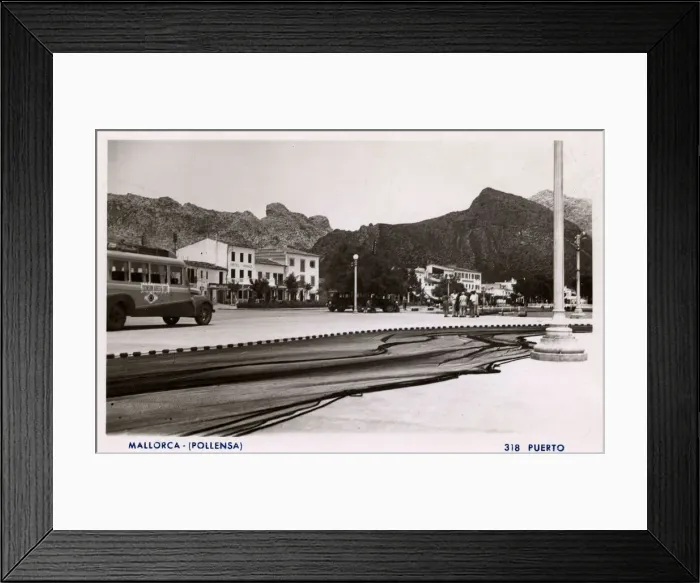 Framed Print : Street scene in Pollensa, Majorca, Spain Framed Print : Street scene in Pollensa, Majorca, Spain