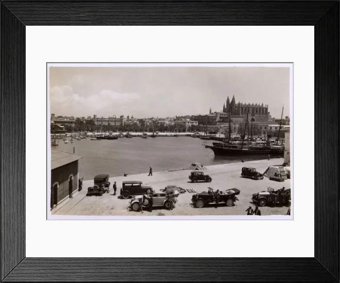 Framed Print : Waterside scene at Palma de Majorca, Majorca, Spain Framed Print : Waterside scene at Palma de Majorca, Majorca, Spain