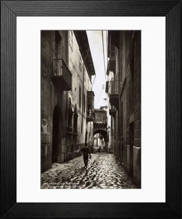 Framed Print : Calle de la Almudaina, Palma de Majorca, Majorca, Spain Framed Print : Calle de la Almudaina, Palma de Majorca, Majorca, Spain
