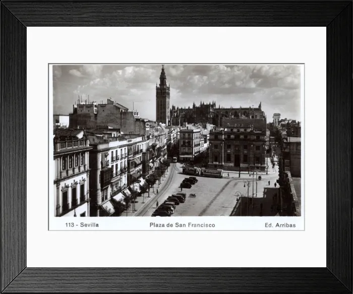 Framed Print : Plaza de San Francisco and Giralda belltower, Seville, Spain Framed Print : Plaza de San Francisco and Giralda belltower, Seville, Spain