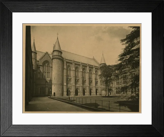 Framed Print : University of Glasgow - Bute Hall from East Quadrangle Framed Print : University of Glasgow - Bute Hall from East Quadrangle