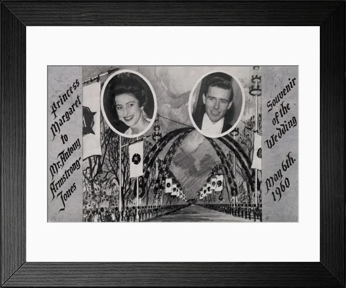 Framed Print : Theatre Royal, Haymarket, London Framed Print : Theatre Royal, Haymarket, London