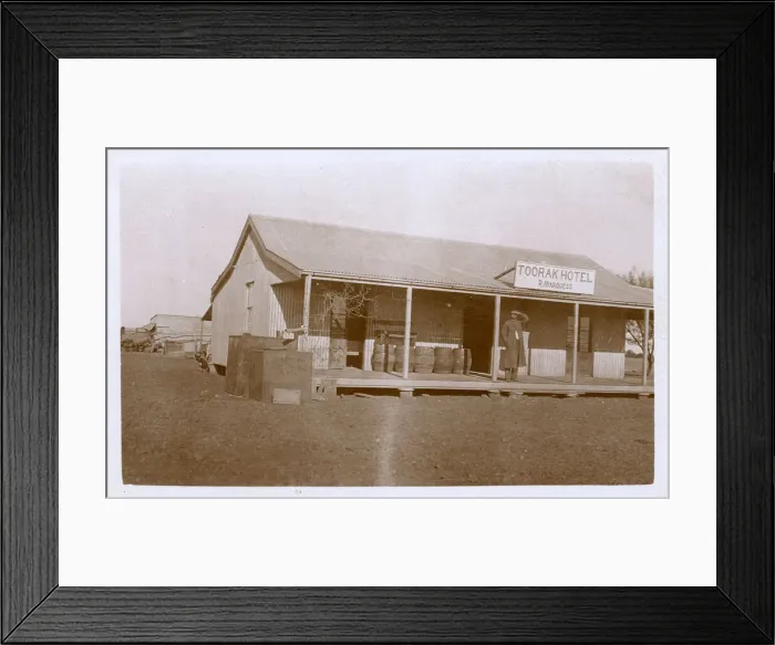 Framed Print : Toorak Hotel, Julia Creek, Queensland, Australia Framed Print : Toorak Hotel, Julia Creek, Queensland, Australia