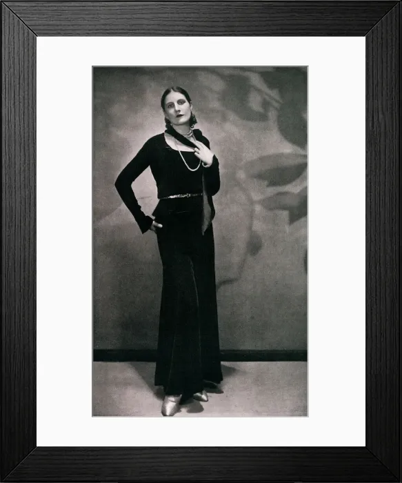 Framed Print : Molyneux velvet cocktail pyjamas, 1931 Framed Print : Molyneux velvet cocktail pyjamas, 1931