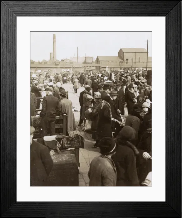 Framed Print : Busy day at Caledonian Market, Islington, north London Framed Print : Busy day at Caledonian Market, Islington, north London