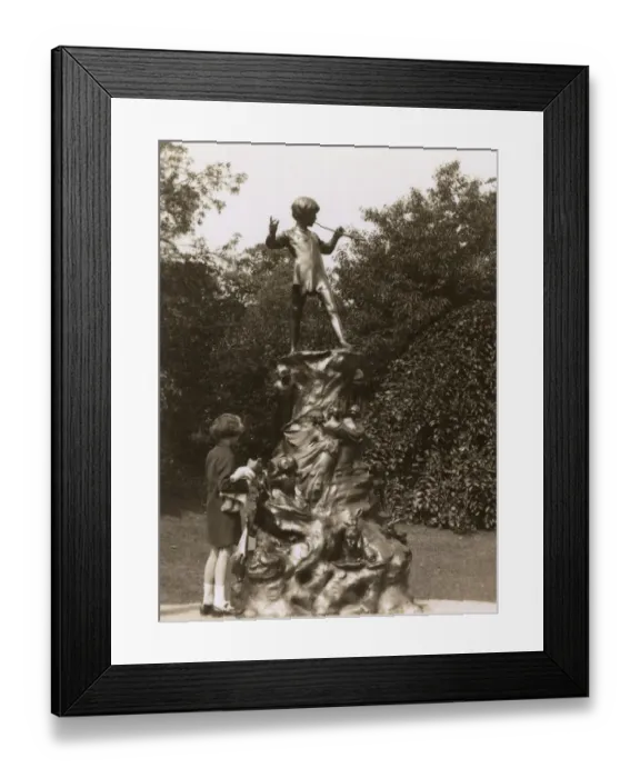 Framed Print : Peter Pan statue, Kensington Gardens, London Framed Print : Peter Pan statue, Kensington Gardens, London