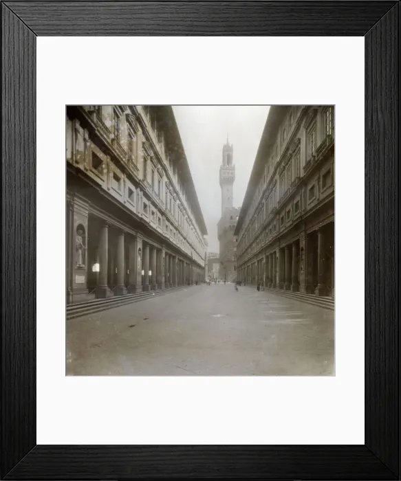 Framed Print : Street leading to Palazzo Vecchio, Florence, Italy Framed Print : Street leading to Palazzo Vecchio, Florence, Italy