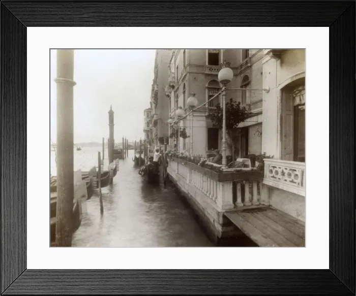 Framed Print : Gondolas waiting for passengers, Venice, Italy Framed Print : Gondolas waiting for passengers, Venice, Italy