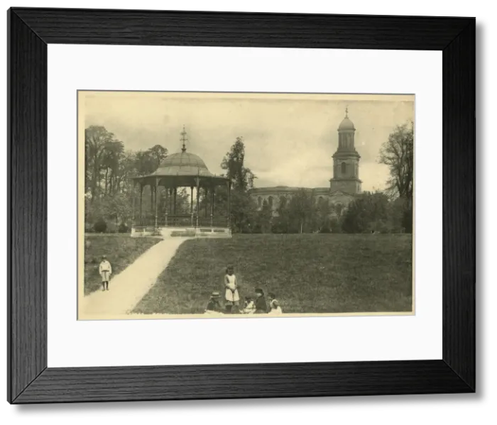 Framed Print : St Chads Church, Shrewsbury, Shropshire Framed Print : St Chads Church, Shrewsbury, Shropshire