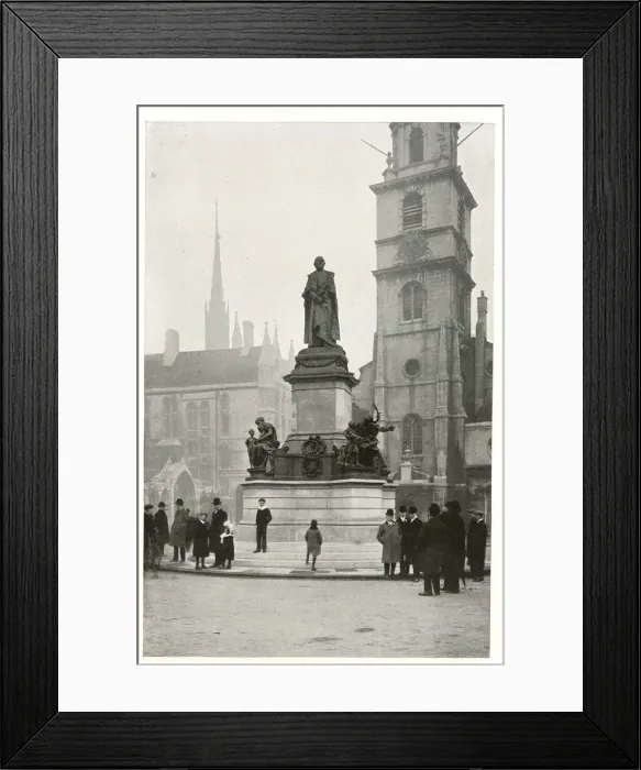 Framed Print : Statue of Gladstone in The Strand, London Framed Print : Statue of Gladstone in The Strand, London