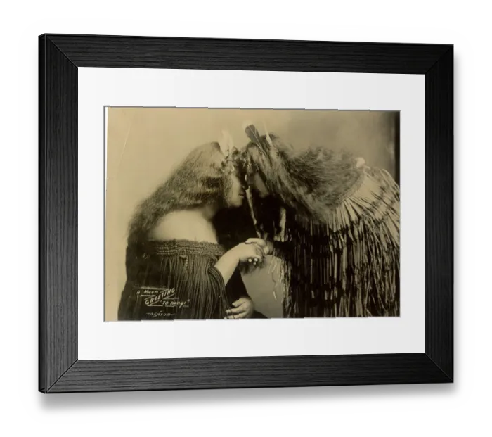 Framed Print : Maori greeting - rubbing noses Maori greeting - Te Hongi - rubbing noses Framed Print : Maori greeting - rubbing noses Maori greeting - Te Hongi - rubbing noses
