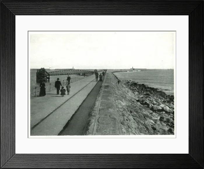 Framed Print : South Pier, South Shields, Tyne and Wear Framed Print : South Pier, South Shields, Tyne and Wear