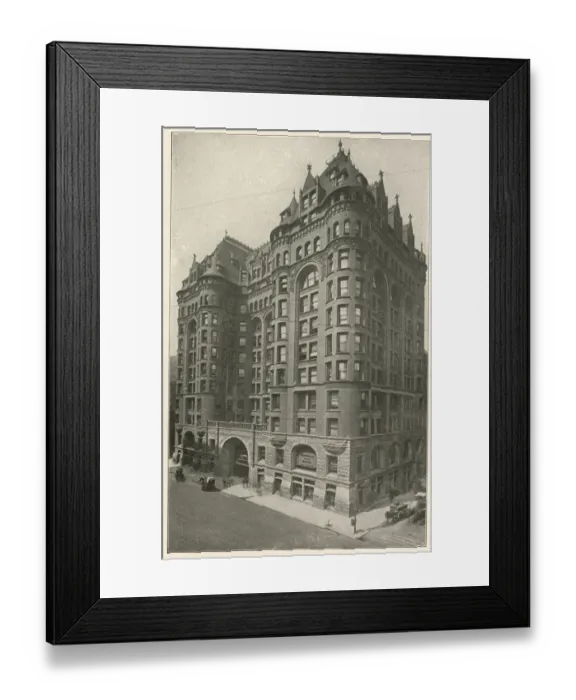 Framed Print : Chicago Tribune Building, Chicago, Illinois, USA Framed Print : Chicago Tribune Building, Chicago, Illinois, USA