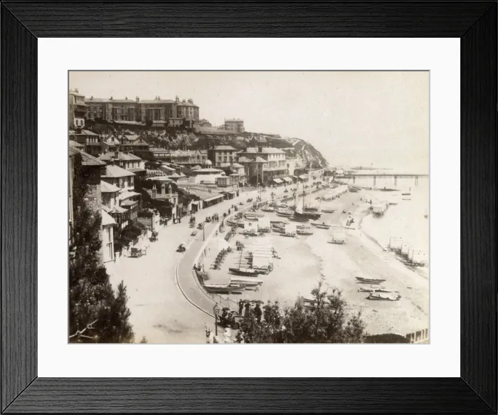 Framed Print : Esplanade at Ventnor, Isle of Wight Framed Print : Esplanade at Ventnor, Isle of Wight