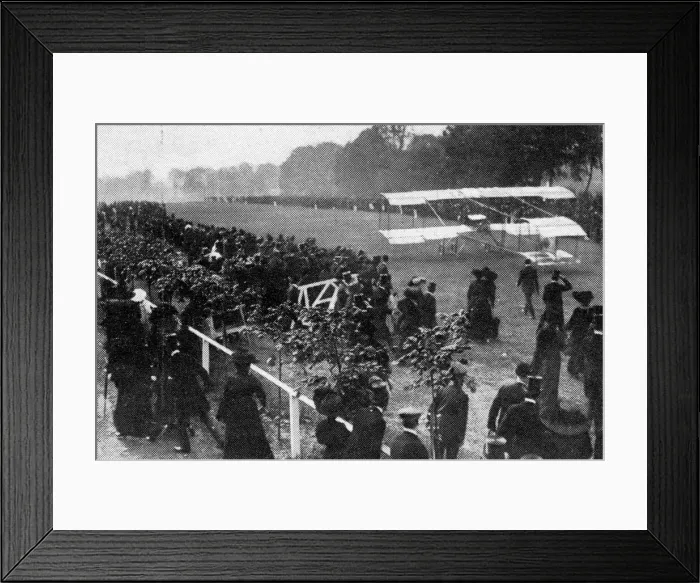 Framed Print : Mr Grahame-White flying at Ranelagh, 1910 Framed Print : Mr Grahame-White flying at Ranelagh, 1910