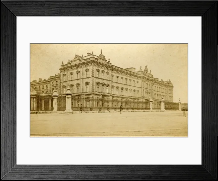 Framed Print : Buckingham Palace, London