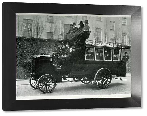 First Motor Omnibus seen in Great Britain