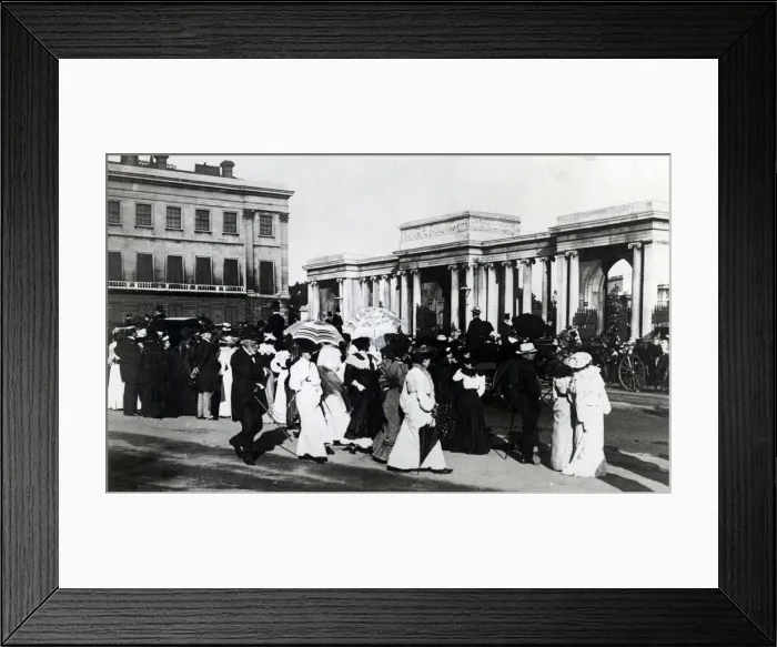 Framed Print : Hyde Park Corner, London Framed Print : Hyde Park Corner, London
