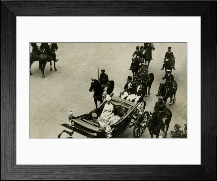 Framed Print : King George V and Queen Mary, St Paul s, London Framed Print : King George V and Queen Mary, St Paul s, London