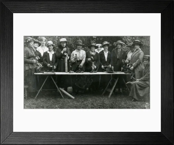 Framed Print : Women at a shoe mending class, WW1 Framed Print : Women at a shoe mending class, WW1