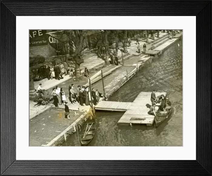 Framed Print : People queuing for boats, River Dee, Chester Framed Print : People queuing for boats, River Dee, Chester