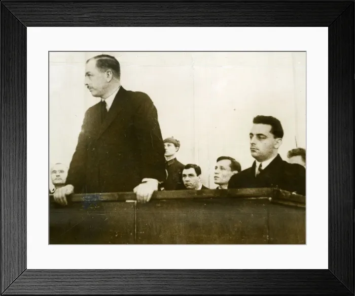 Framed Print : Leslie Thornton in the dock at a trial in Moscow, USSR Framed Print : Leslie Thornton in the dock at a trial in Moscow, USSR