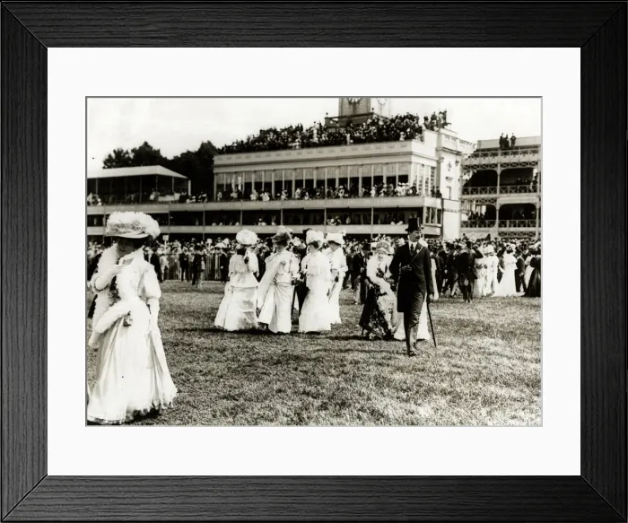 Framed Print : People at the Ascot races in 1907 Framed Print : People at the Ascot races in 1907