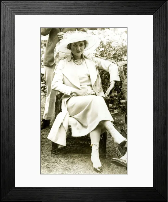 Framed Print : Gaby Deslys, French singer and actress Framed Print : Gaby Deslys, French singer and actress