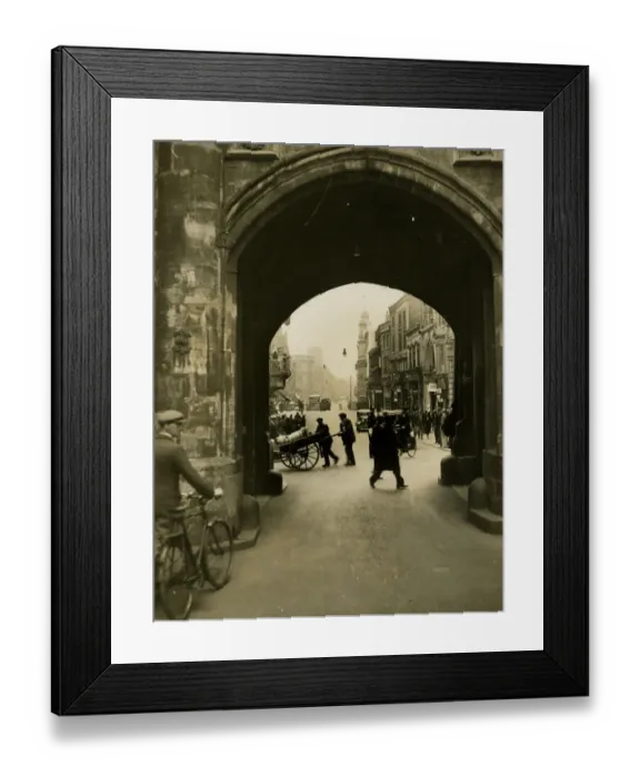 Framed Print : Street scene in Manchester, 1932 Framed Print : Street scene in Manchester, 1932