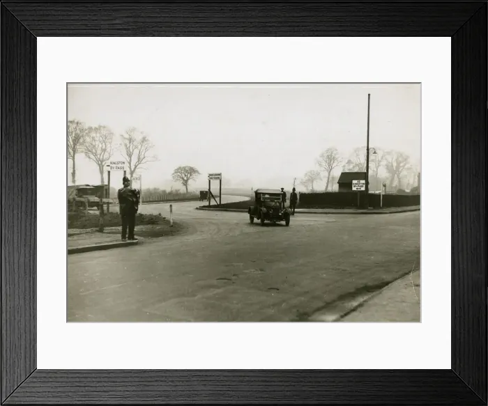 Framed Print : Junction at Kingston Hill and Robin Hood Gate, Richmond Framed Print : Junction at Kingston Hill and Robin Hood Gate, Richmond