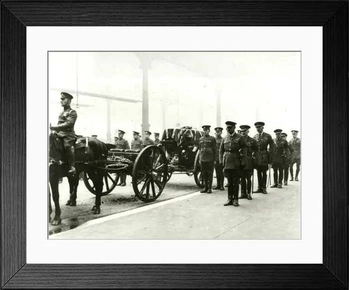 Framed Print : Gun carriage and soldiers at funeral of Unknown Warrior Framed Print : Gun carriage and soldiers at funeral of Unknown Warrior
