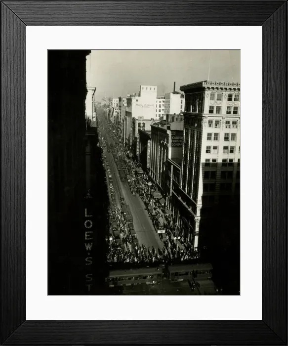Framed Print : Broadway, near 7th Avenue, New York, USA Framed Print : Broadway, near 7th Avenue, New York, USA