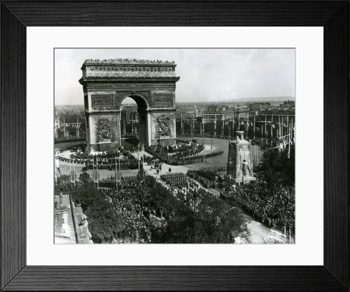 Framed Print : Peace celebration, Arc de Triomphe, Paris, France Framed Print : Peace celebration, Arc de Triomphe, Paris, France