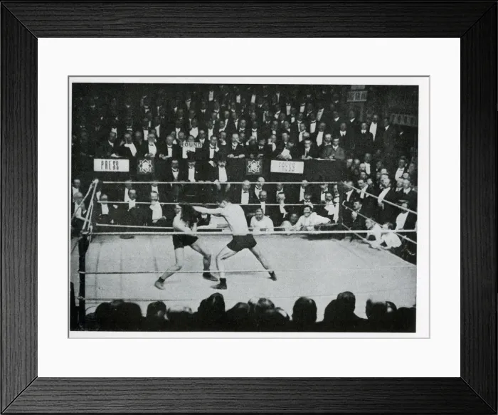 Framed Print : Freddie Welsh and Packy McFarland in boxing match Framed Print : Freddie Welsh and Packy McFarland in boxing match