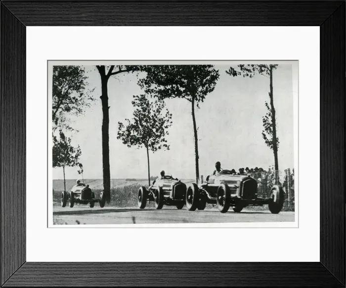 Framed Print : Alfa-Romeos, opening lap of Grand Prix de la Marne, France Framed Print : Alfa-Romeos, opening lap of Grand Prix de la Marne, France