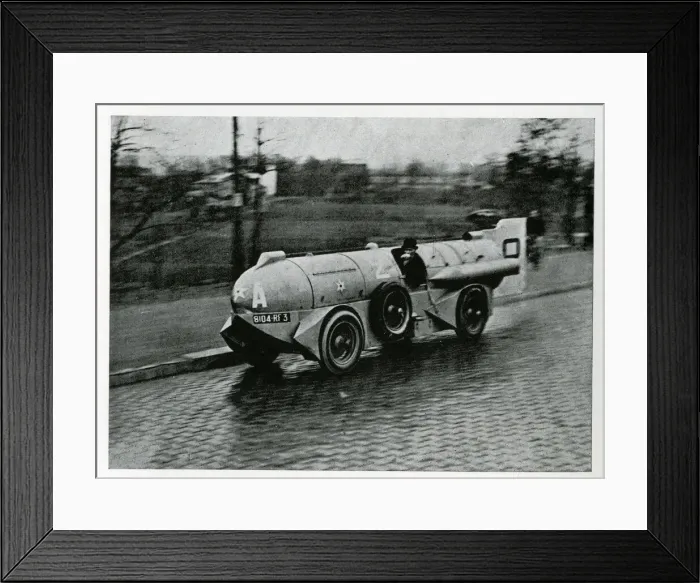 Framed Print : Car designed for world speed records Framed Print : Car designed for world speed records