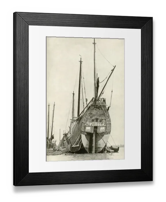Framed Print : Ornately decorated trading junk, China, East Asia Framed Print : Ornately decorated trading junk, China, East Asia