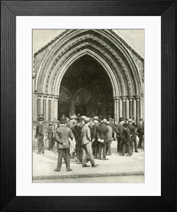 Framed Print : People outside the Law Courts, Fleet Street, London Framed Print : People outside the Law Courts, Fleet Street, London