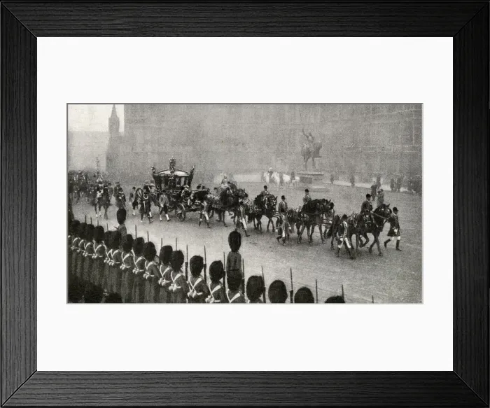 Framed Print : State Coach in Royal Pageant, Reopening of Parliament Framed Print : State Coach in Royal Pageant, Reopening of Parliament